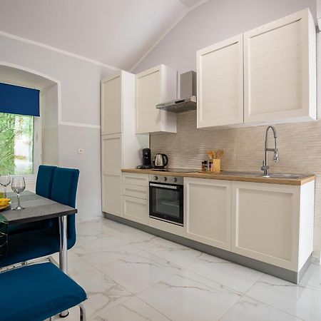 Studio Apartment Jemi Pula Luaran gambar