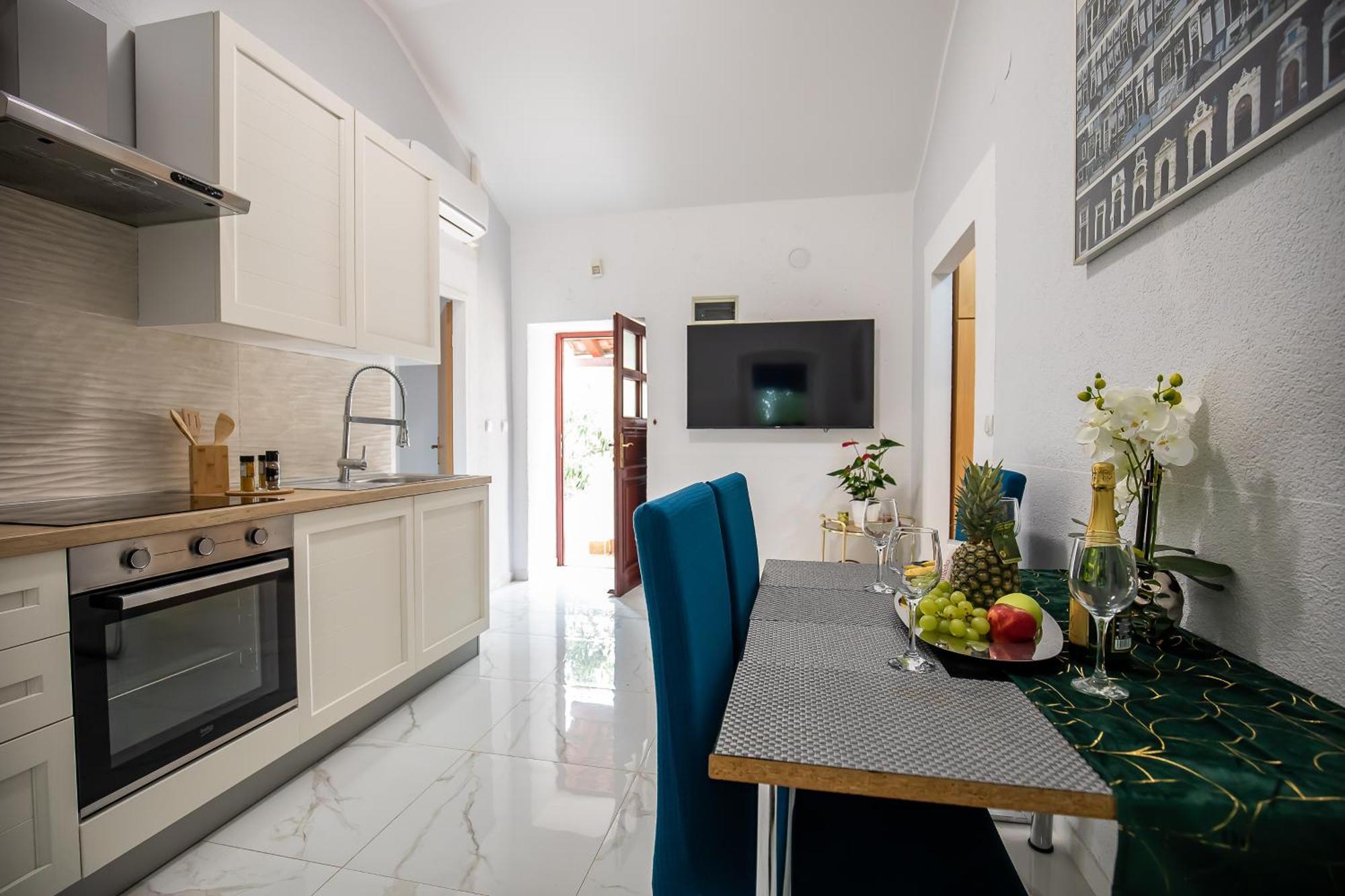 Studio Apartment Jemi Pula Luaran gambar